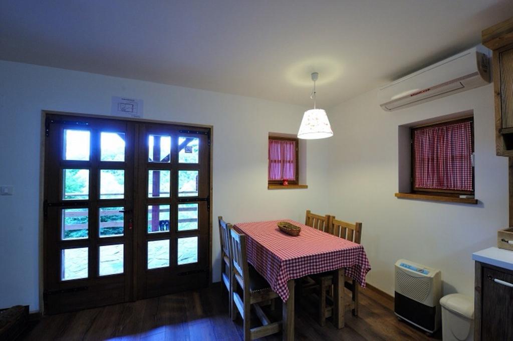 Apartment Drvena Kuca Mreznica Gornji Zvečaj Zimmer foto