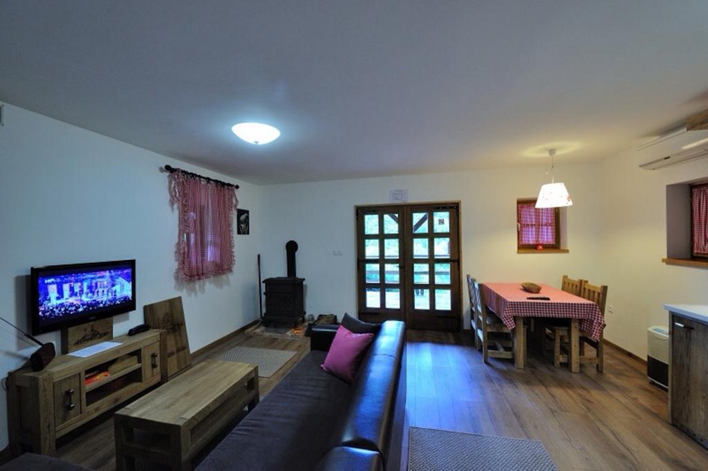 Apartment Drvena Kuca Mreznica Gornji Zvečaj Zimmer foto